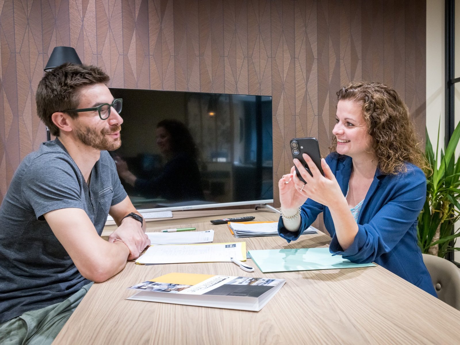 Marketing digital, signalétique, identité visuelle, publicité, supports de communication, site web, création de contenu, réseaux sociaux, design graphique, panneaux, stratégie de communication, logo, communication événementielle, site internet, supports imprimés, référencement, enseigne.