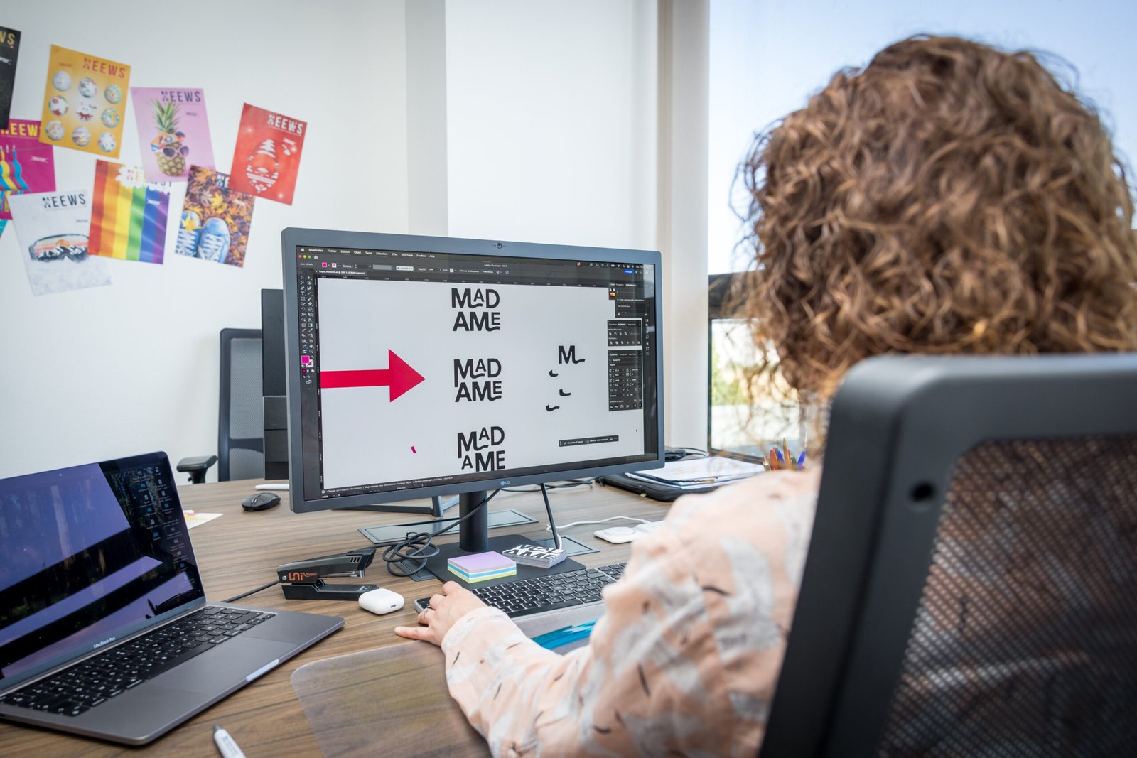 Enseigne, référencement, supports de communication, design graphique, réseaux sociaux, identité visuelle, création de contenu, site web, stratégie de communication, publicité, supports imprimés, panneau, marketing digital, communication événementielle, logo, site internet, signalétique.